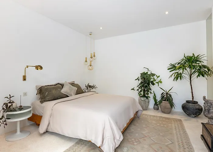 Gila - 2br With Pool & Rooftop *