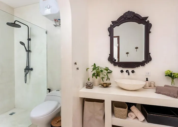 Gila - 2br With Pool & Rooftop *