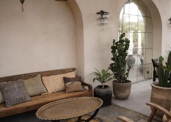 Gila - 2br With Pool & Rooftop チャングー